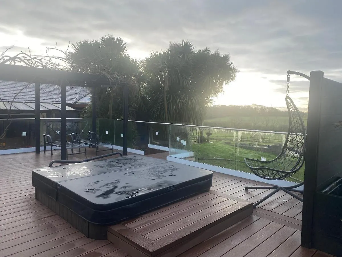 The Deerview Lodge Cardiff Holiday home