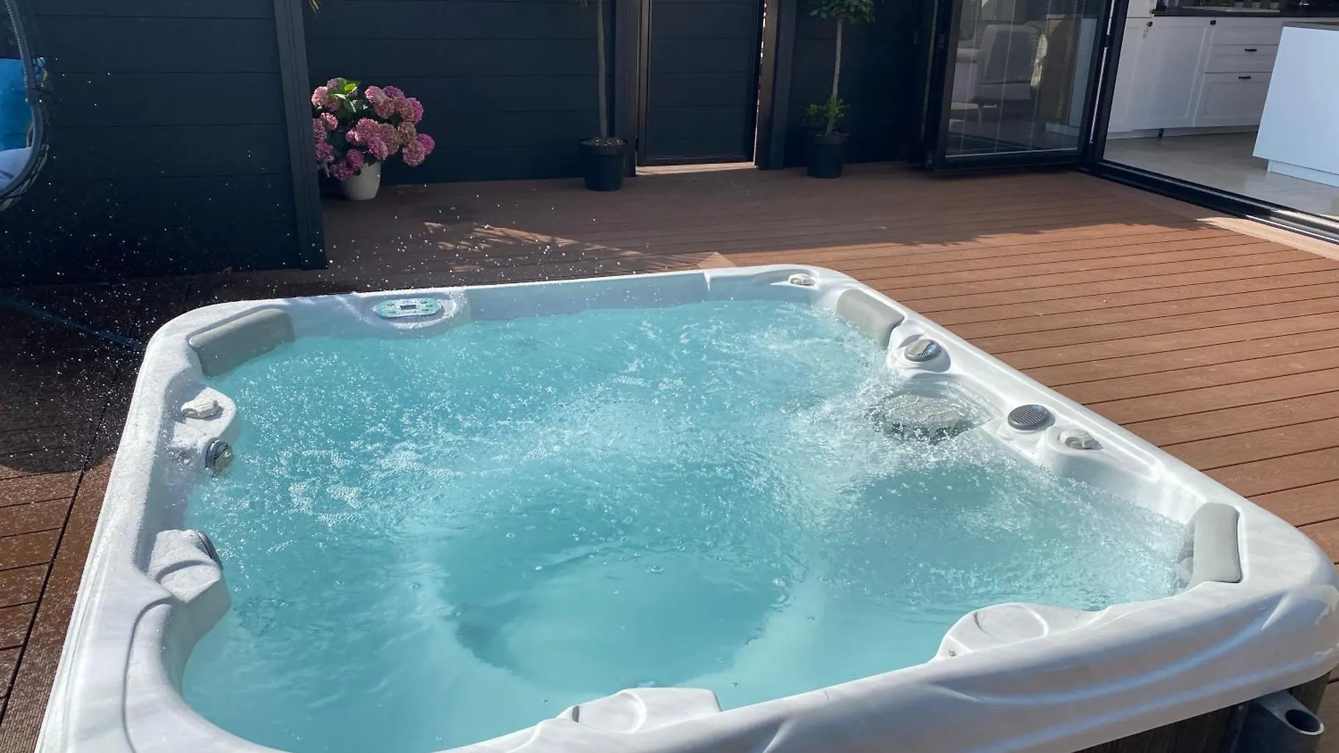 The Deerview Lodge Cardiff Holiday home